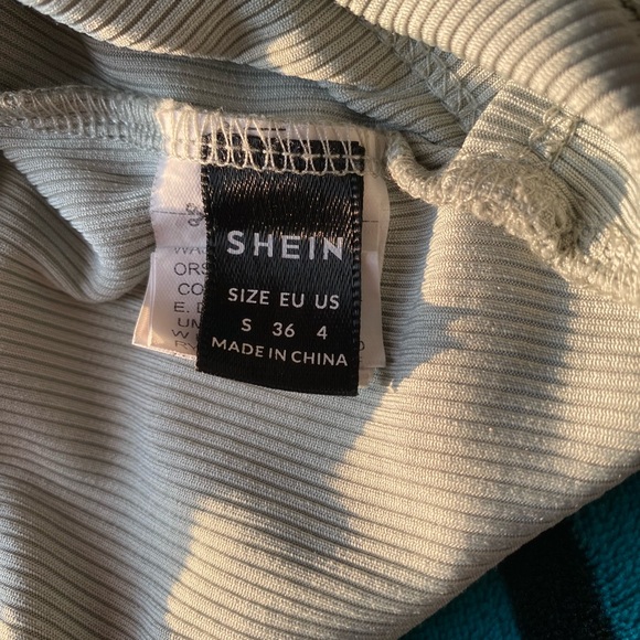 shein crop top - Picture 3 of 3